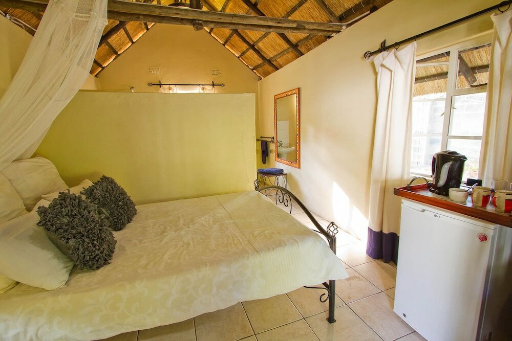 Фото Mose Street Apartments