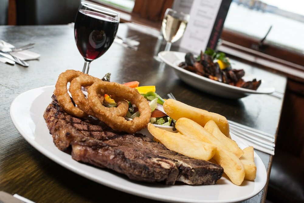 Фото Tuckers Inn