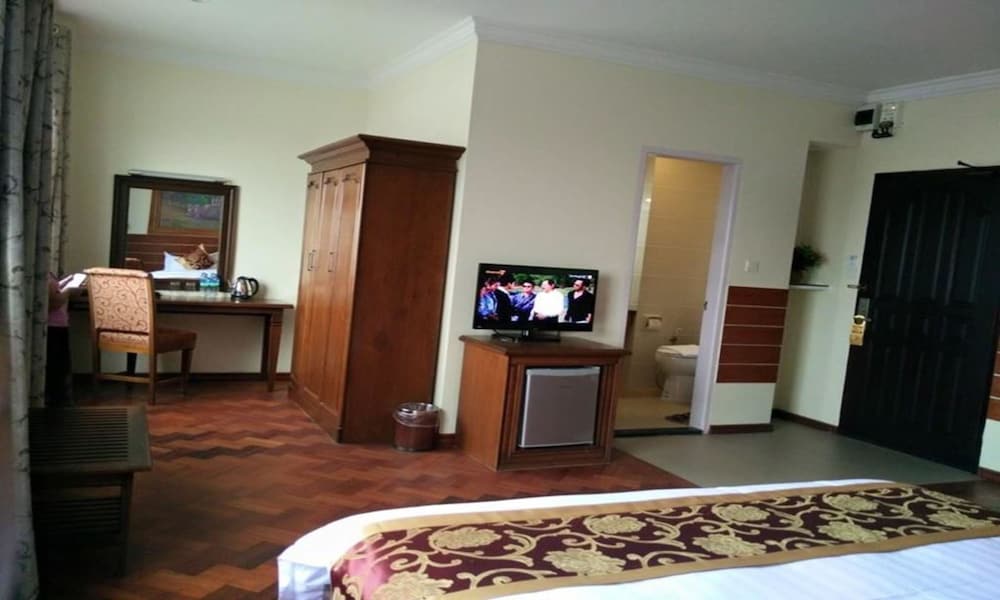 Фото The Home Hotel