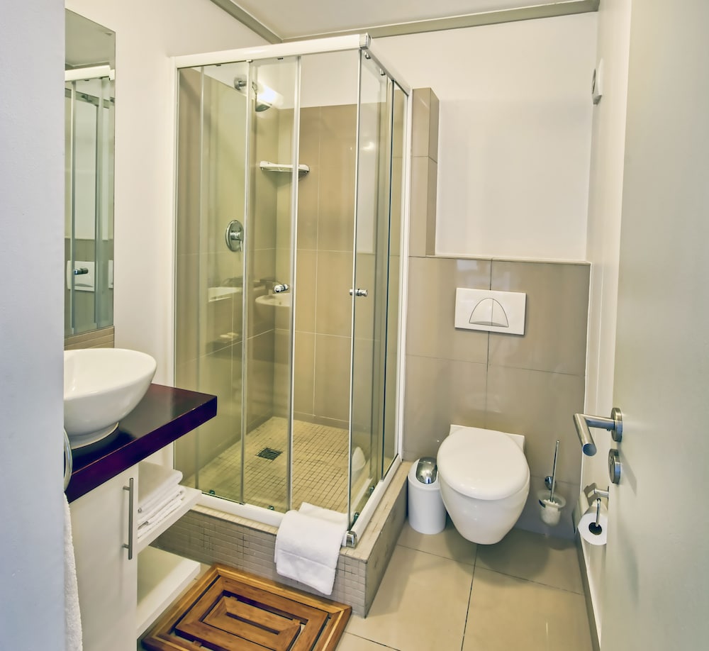 Фото The Quadrant Apartments