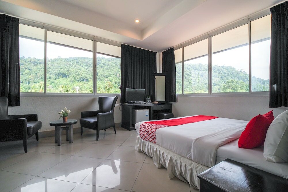 Фото Oyo 835 Koh Chang Luxury Hotel