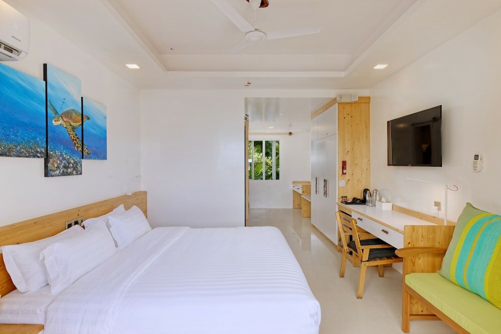 Фото Luau Beach Inn