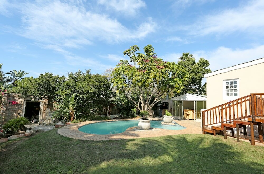 Фото Newington Place