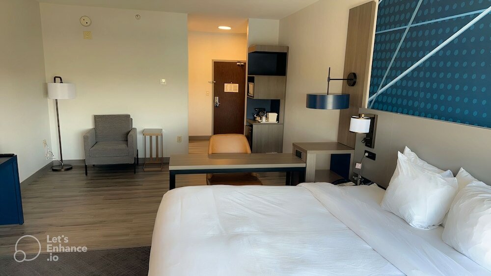 Фото Comfort Suites Columbus East Broad