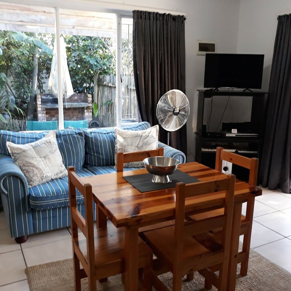 Фото La Boheme Bed and Breakfast