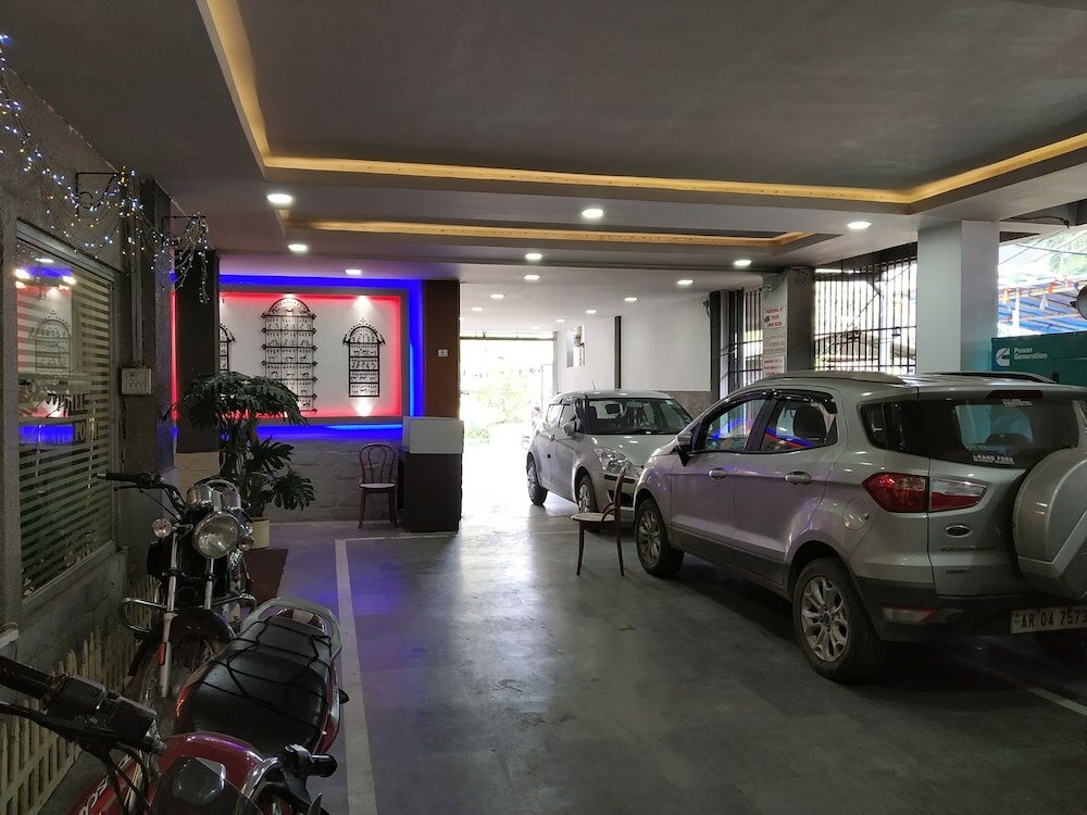 Фото Hotel Centre Point Tezpur