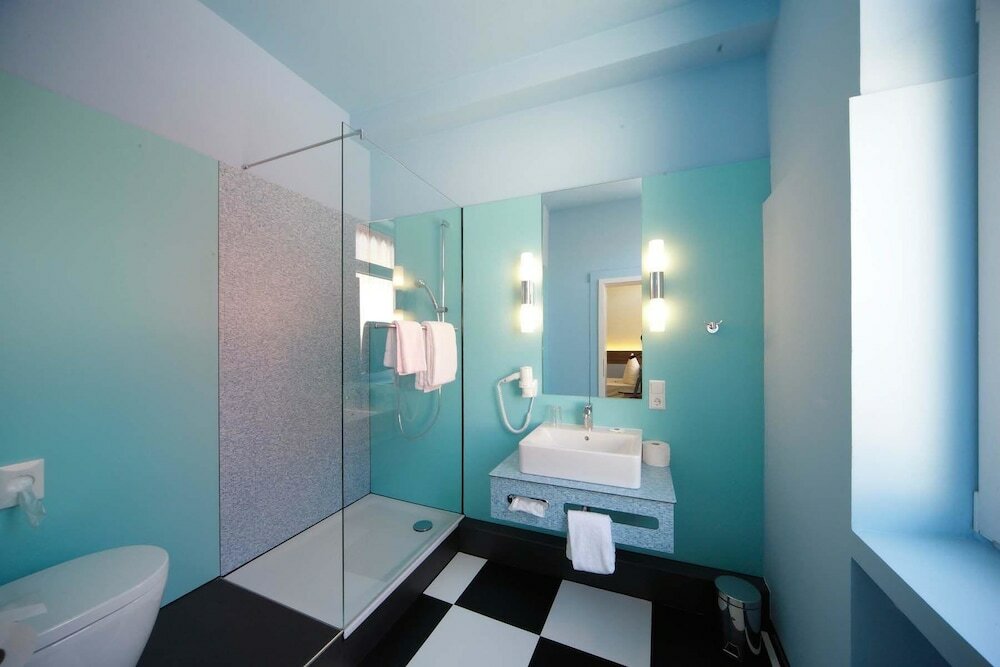 Фото 146038874193