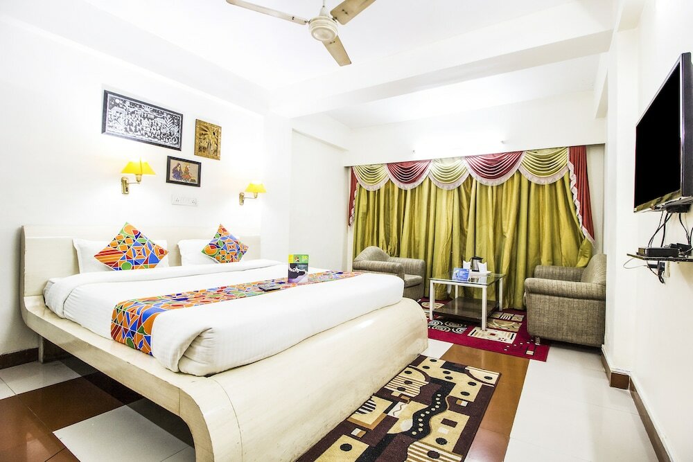 Фото FabHotel Mayfair Inn