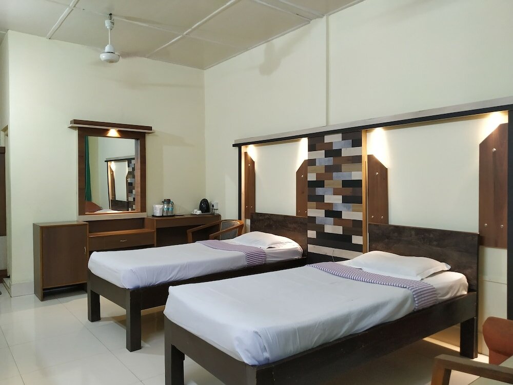 Фото Hotel Centre Point Tezpur