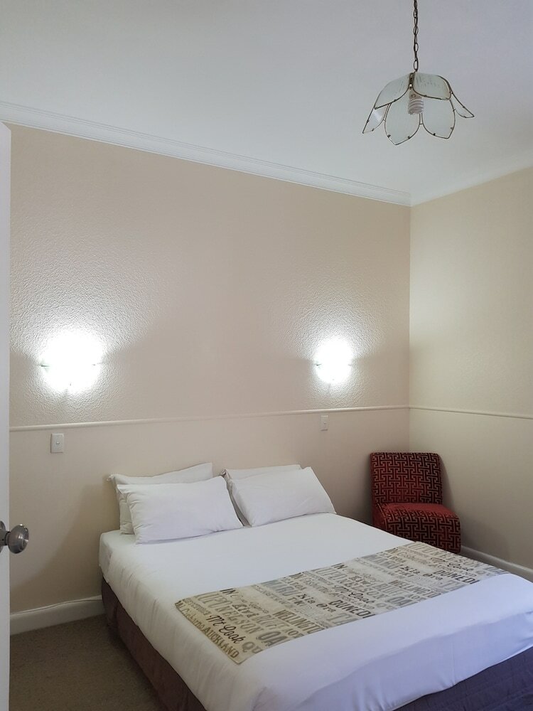 Фото Whakatane Hotel