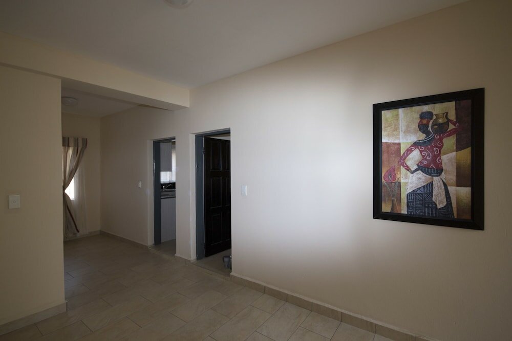 Фото Khamanzi Lodge and Tours