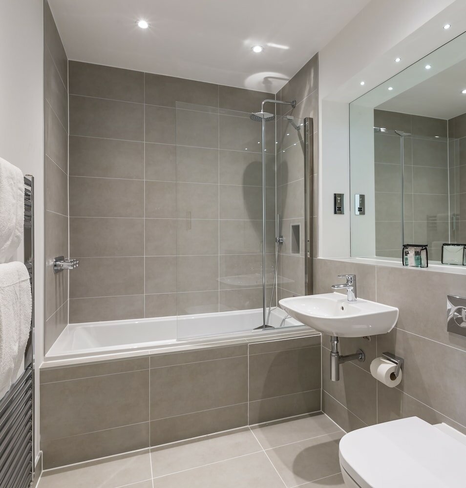 Фото The Heights at Athena Court