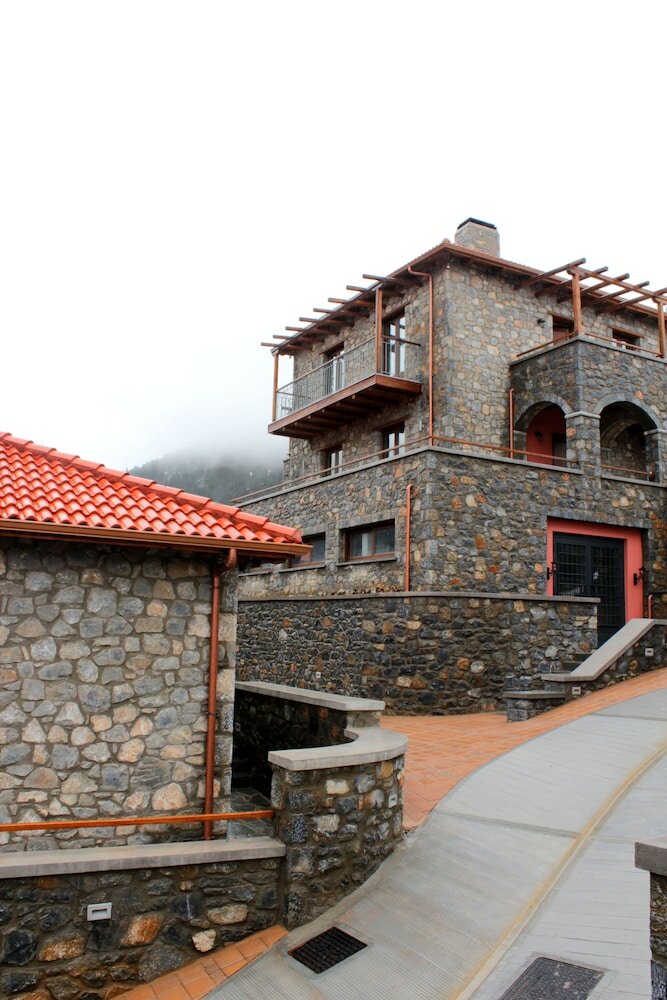 Фото Nefeles Mainalon Luxury Residences & Lounge