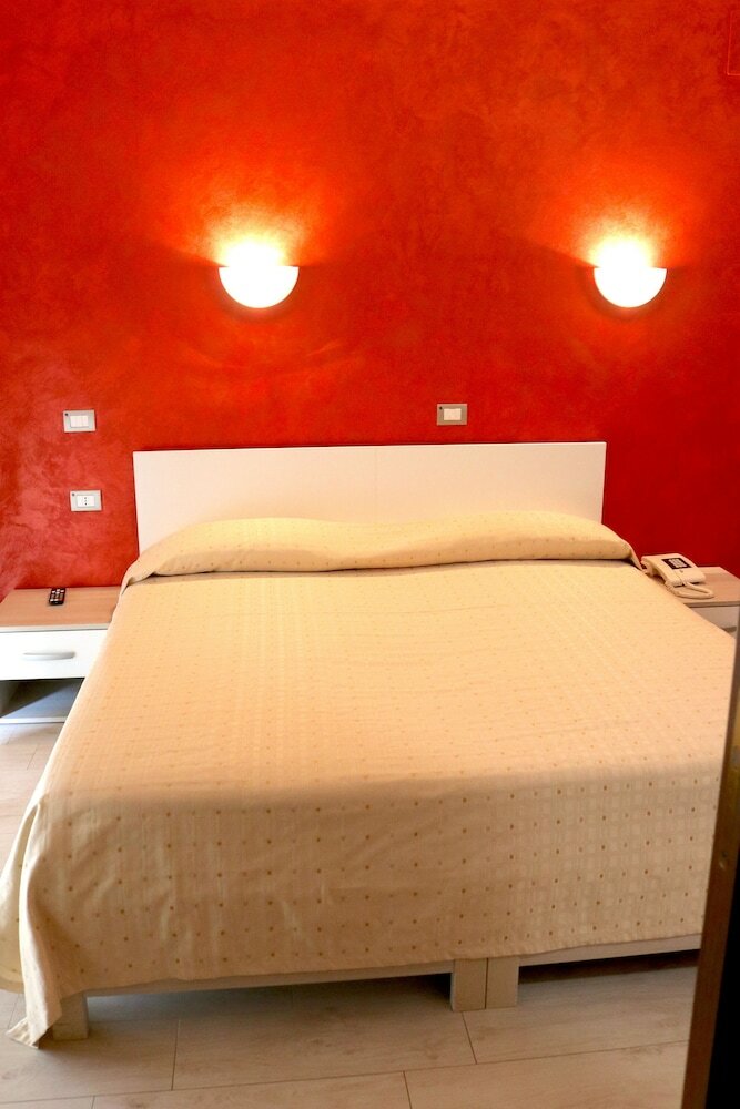 Фото Tourist Hotel