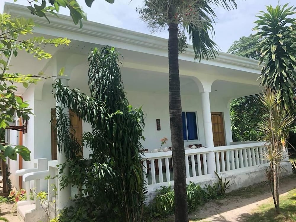 Фото Honeycomb Tourist Inn