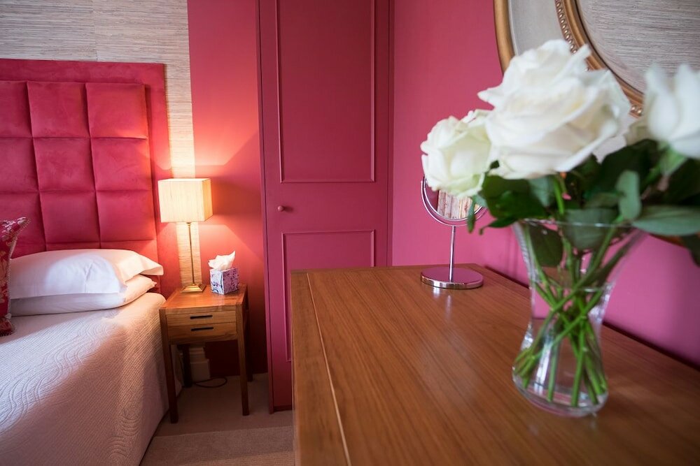 Фото Lypiatt House Hotel