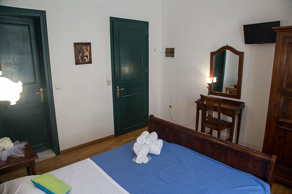 Фото Отель Ntouana