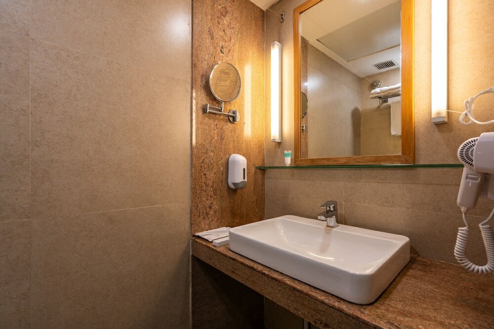 Фото Gcc Northside Hotel