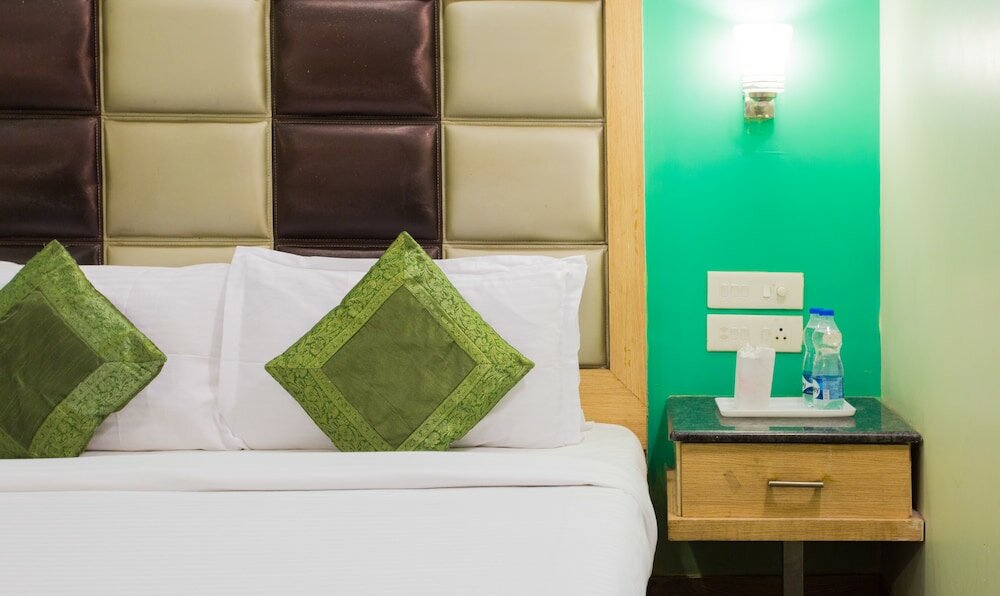 Фото Hotel Aroma Residency