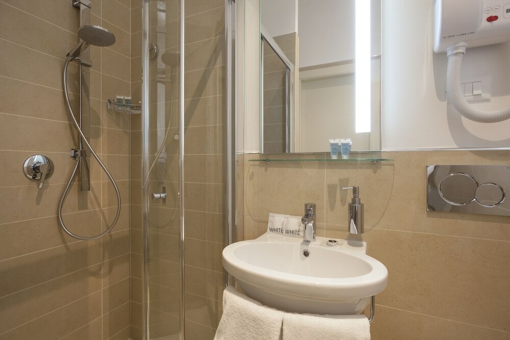 Фото Window on Rome