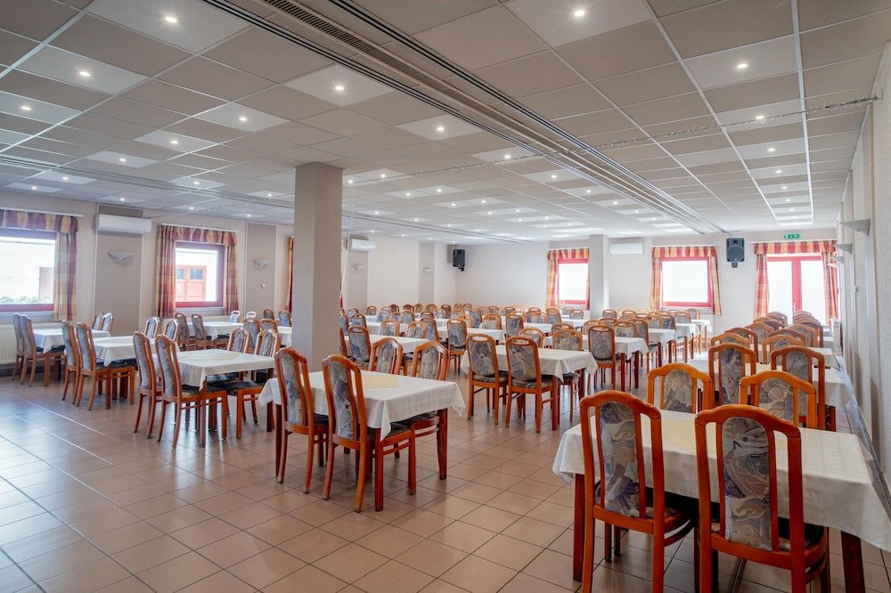 Фото Homoky Hotels Bestline Hotel