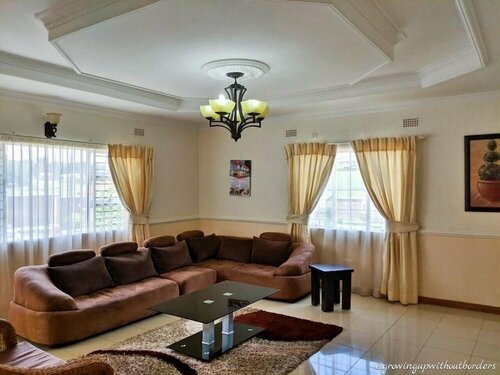 Гостиница Home Up Guest House в Блантайре