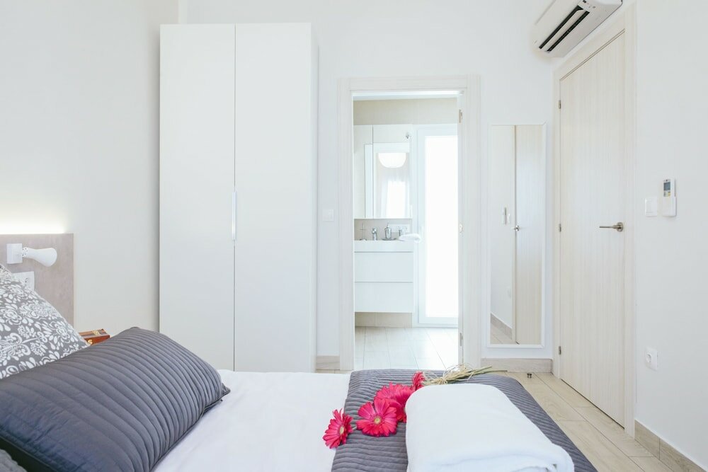 Фото Apartamentos Poeta Quintana