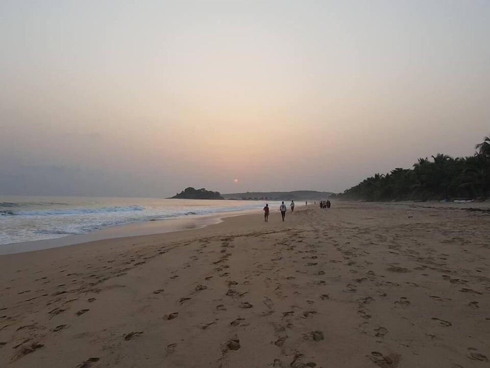 Фото Akwidaa Inn