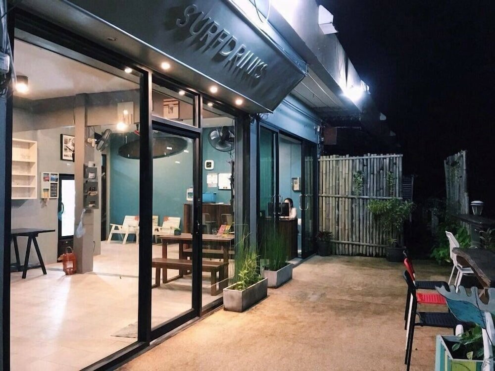 Фото отеля 2