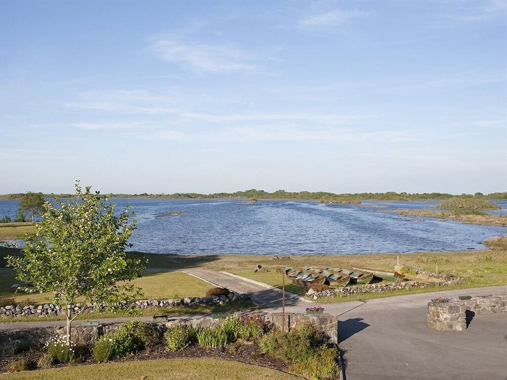 Фото The Waterfront House Country Home