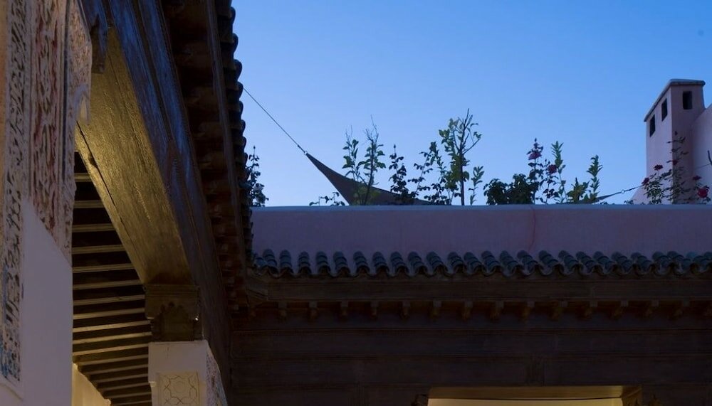 Фото Riad Assala