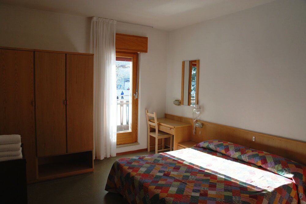 Фото Hotel Bucaneve