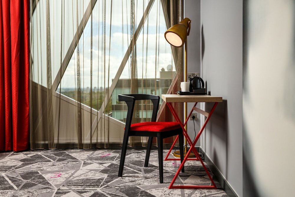 Фото Ibis Styles London Ealing