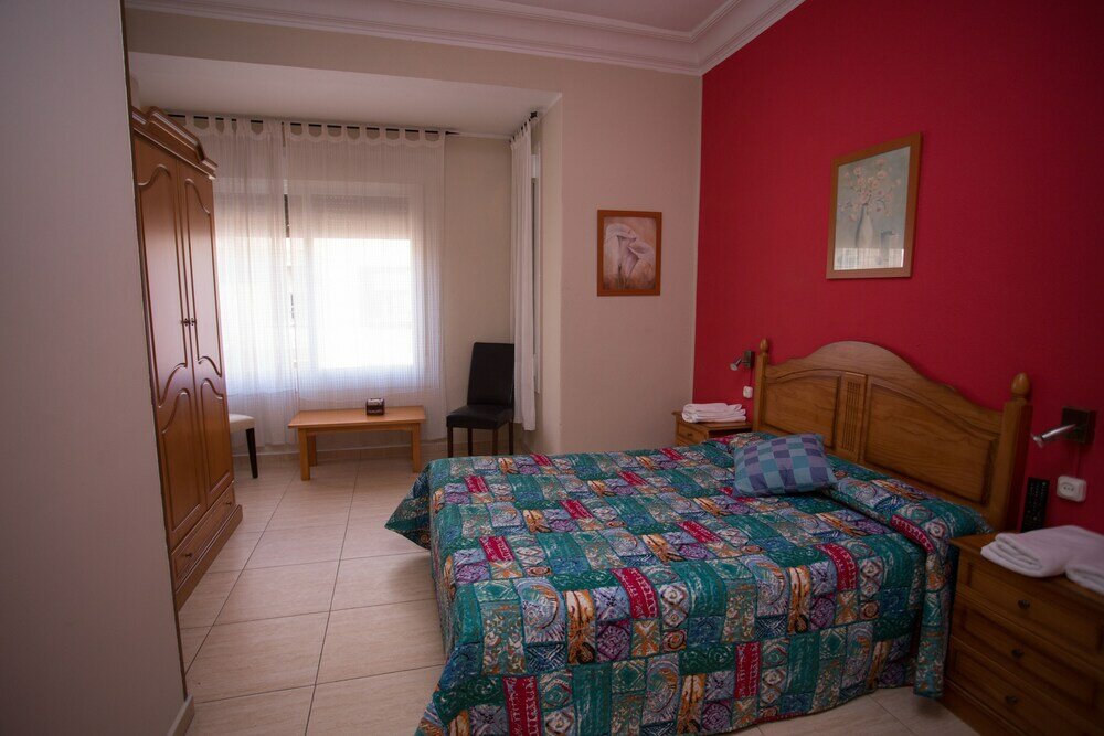 Фото Hostal Navarra