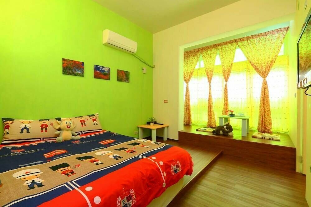 Фото Time Traveling Hostel