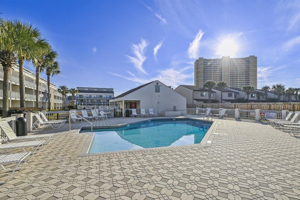 Фото Endless Summer E3 by Book That Condo