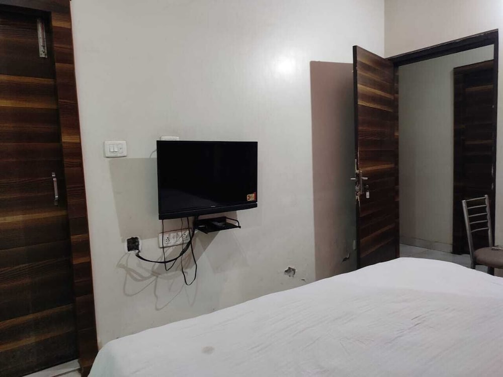 Фото Hotel Pushpa Palace