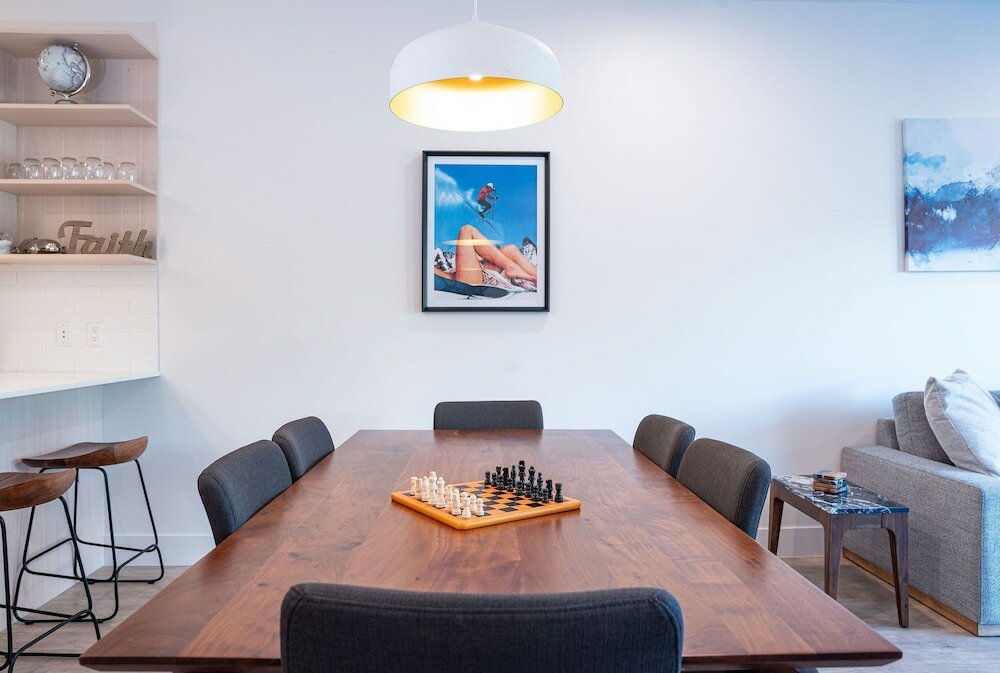 Фото Mountainside Revival Revelstoke Vacations