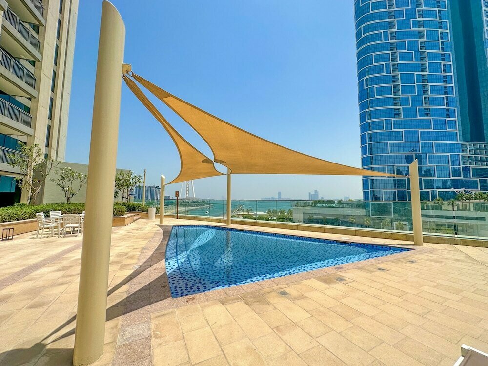 Short-term housing rental Luxury StayCation - Spacious Modern Apt, Dubai, photo