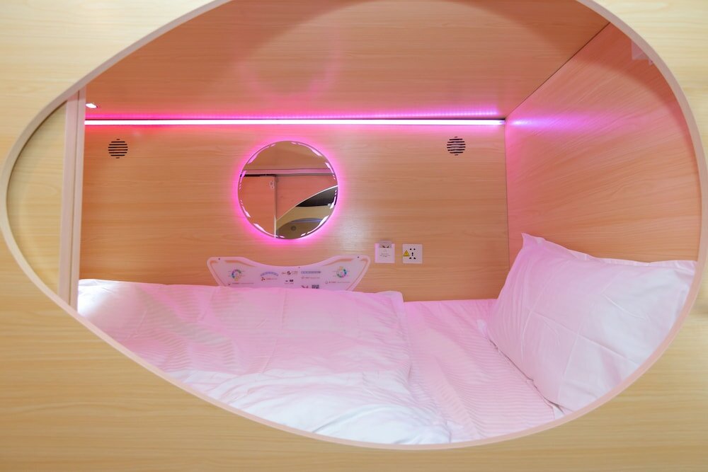 Фото Momostay Capsule Hotel