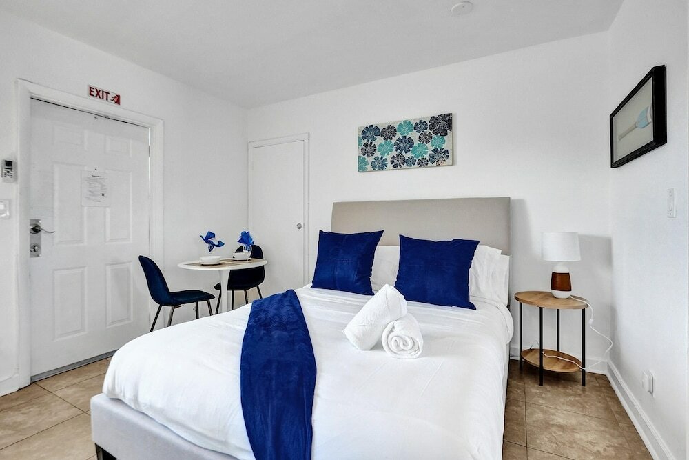 Фото Waves On Desoto