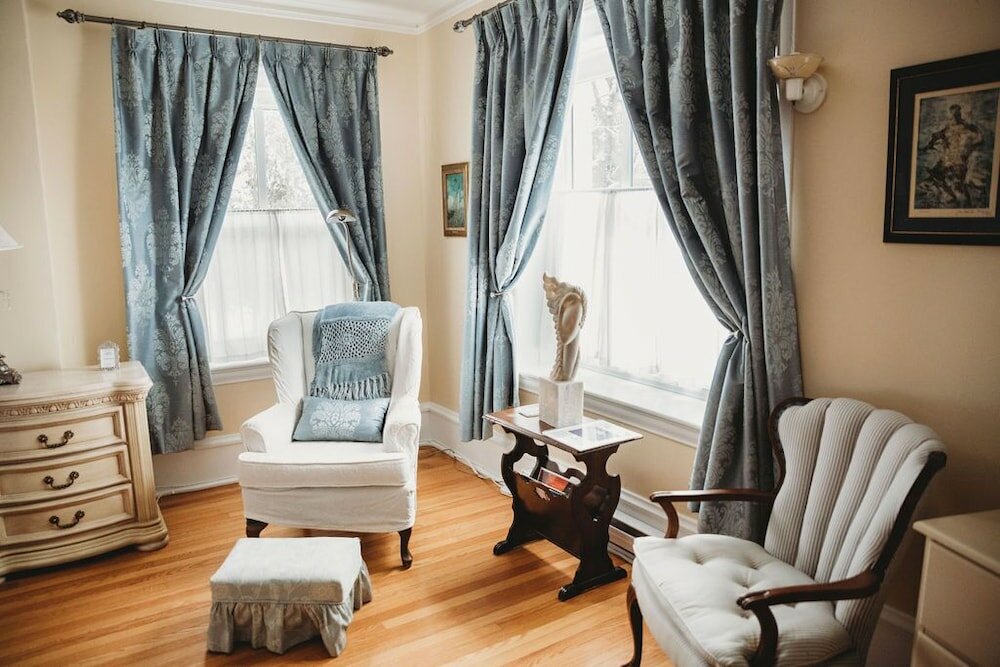 Фото Grey Gables Inn