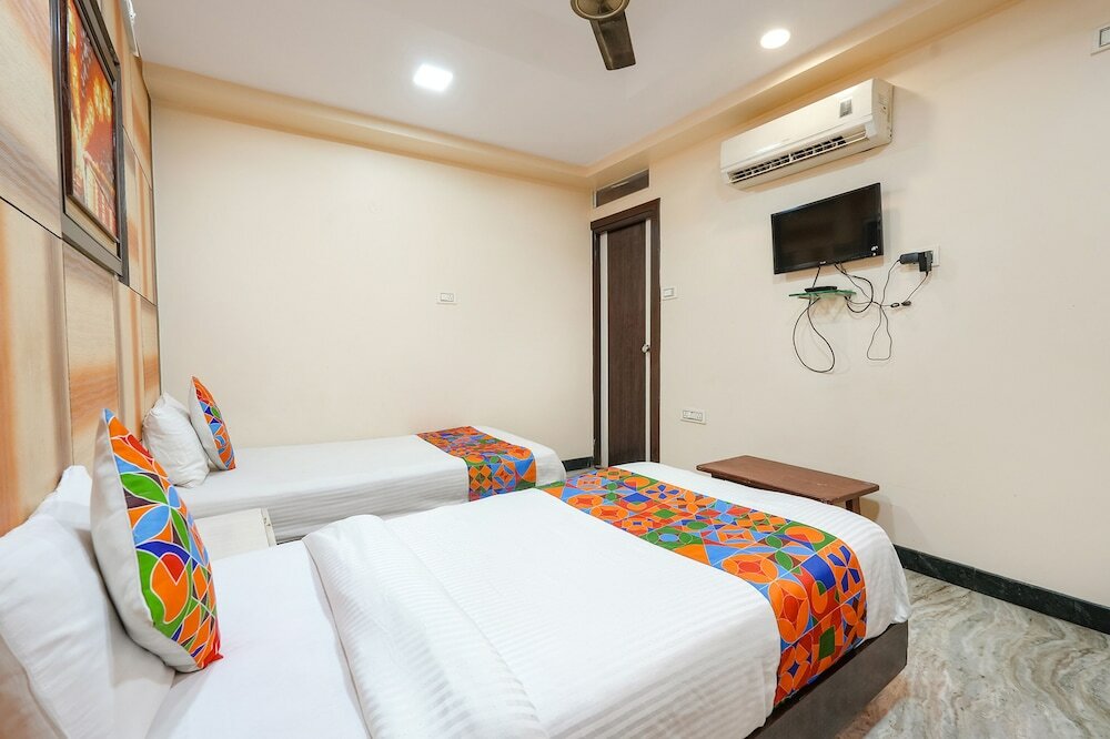 Фото Fabexpress Raj Supreme Residency