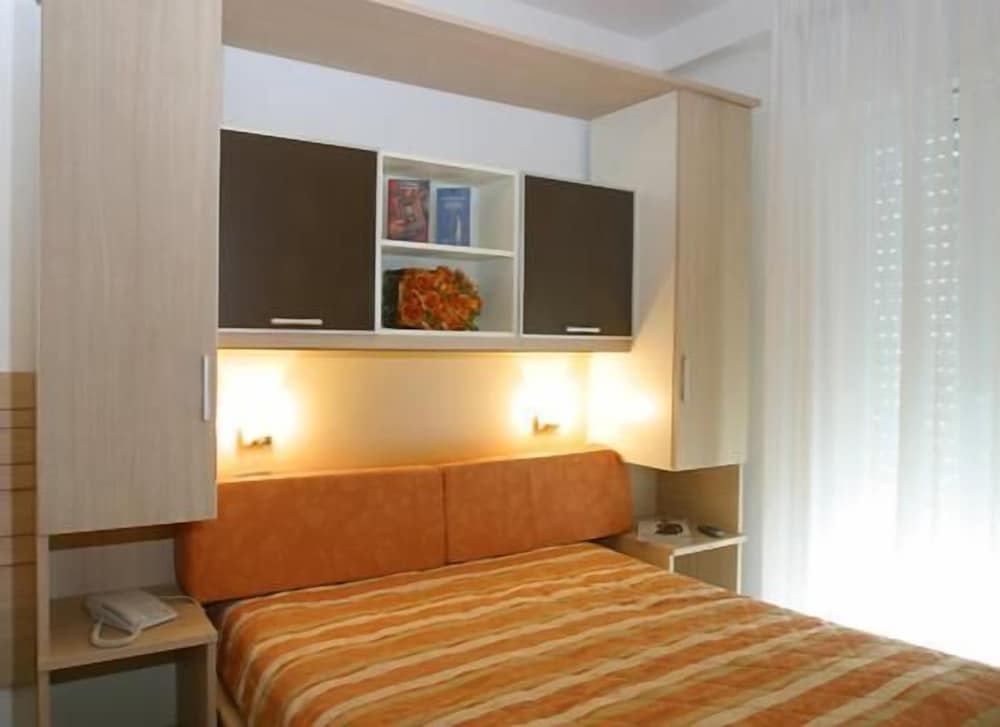 Фото Hotel Christian