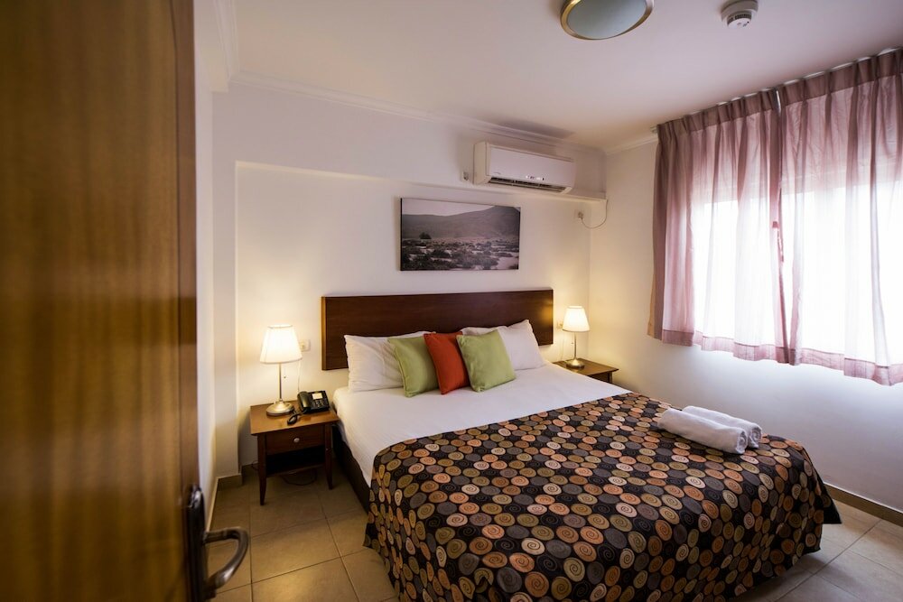 Фото Ramon Suites Hotel