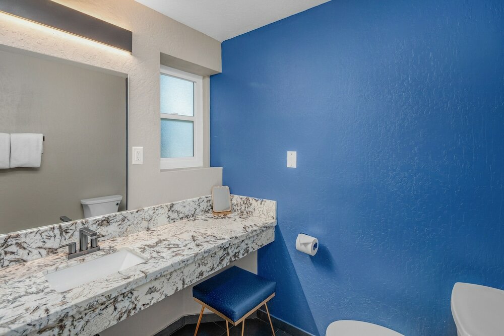 Фото The Inn at Boatworks