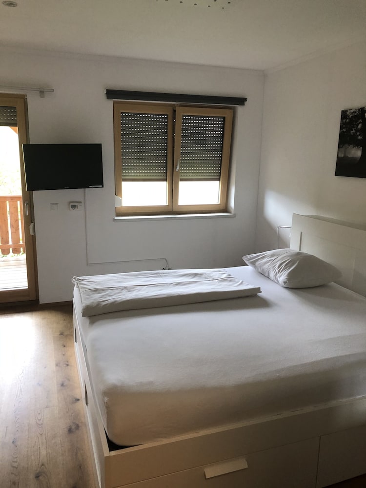 Фото Gasthof - Pension Waldhof