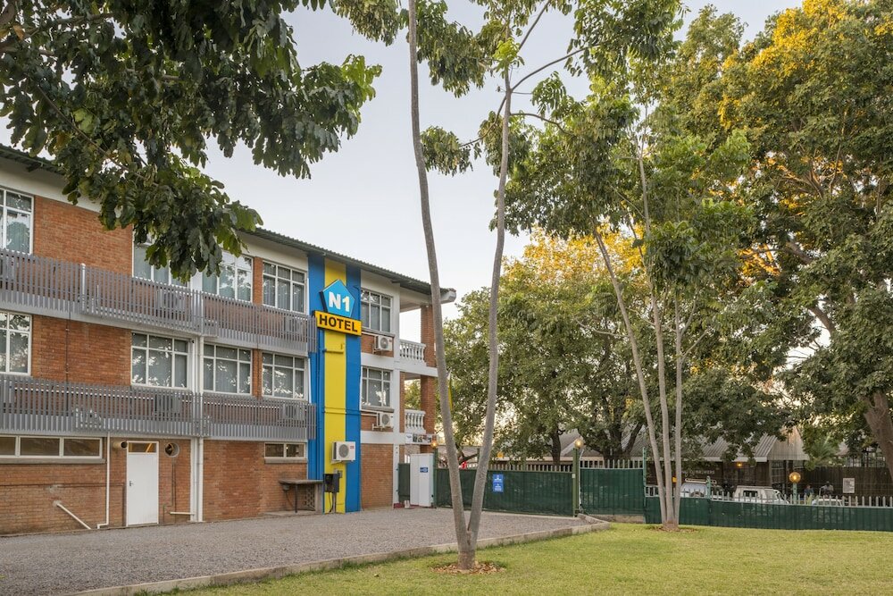 Фото The N1 Hotel & Campsite Victoria Falls