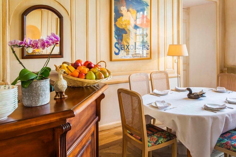 Фото Les Trois Lys