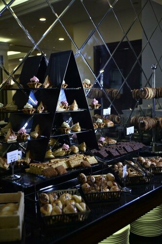 Гостиница Ramada Hotel & Suites by Wyndham Istanbul Merter в Башакшехире